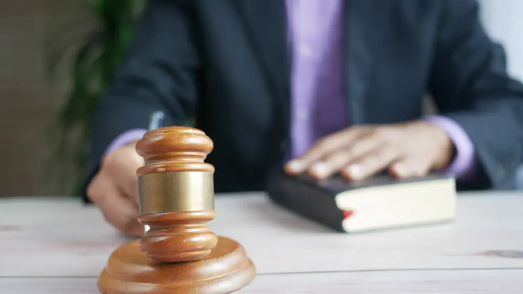 Hukum Perdata vs Hukum Pidana: Apa Bedanya?